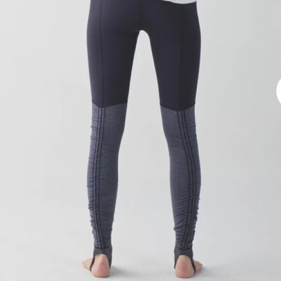 Lululemon Wunder Under Gray and Black Leg Stirrup Leggings Sz 6 - Picture 1 of 10